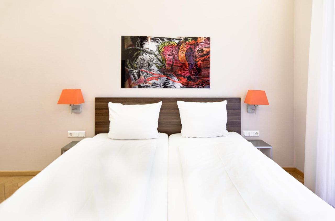 Heidelworld Aparthotel Heidelberg Bagian luar foto